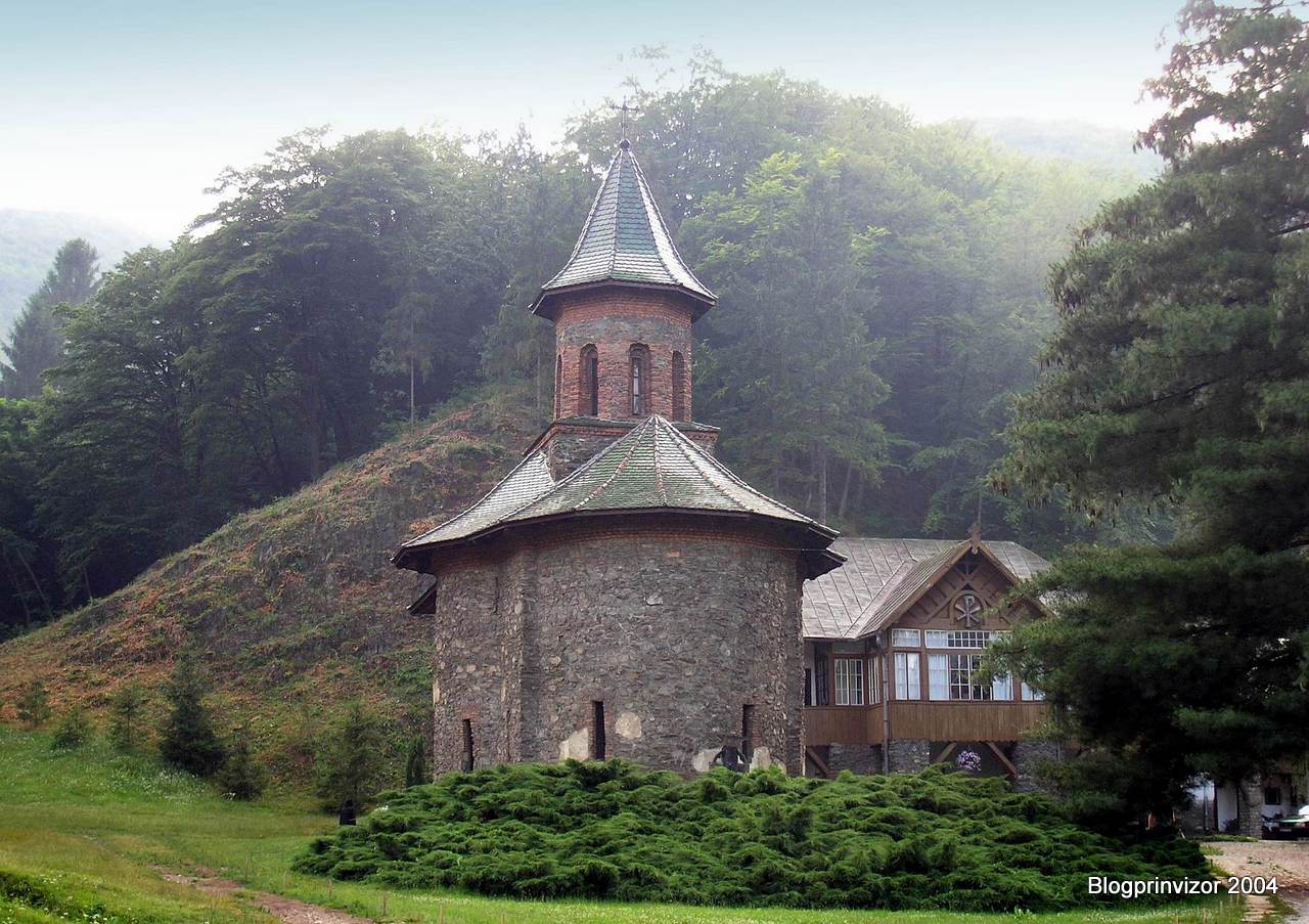 Caut baiat din hațeg, care...